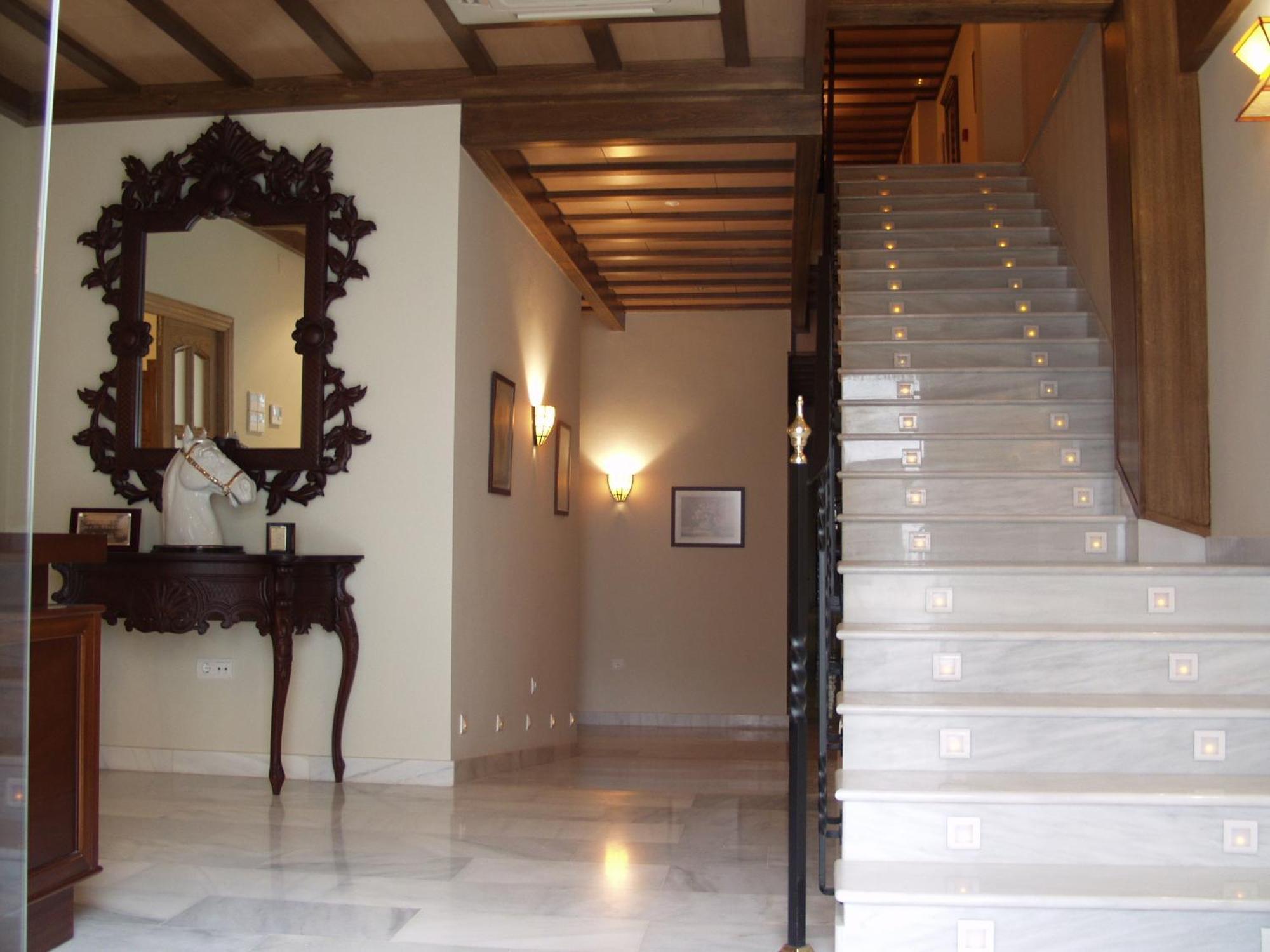 Hotel Las Casas Del Duque Osuna Extérieur photo