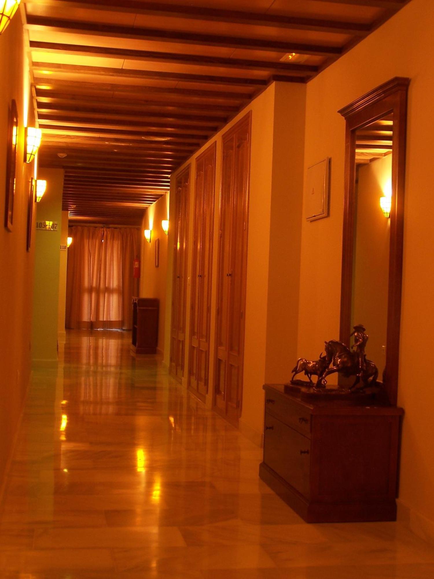 Hotel Las Casas Del Duque Osuna Extérieur photo