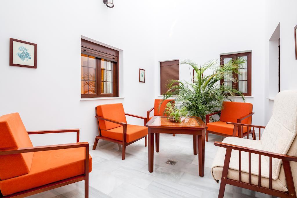 Hotel Las Casas Del Duque Osuna Extérieur photo